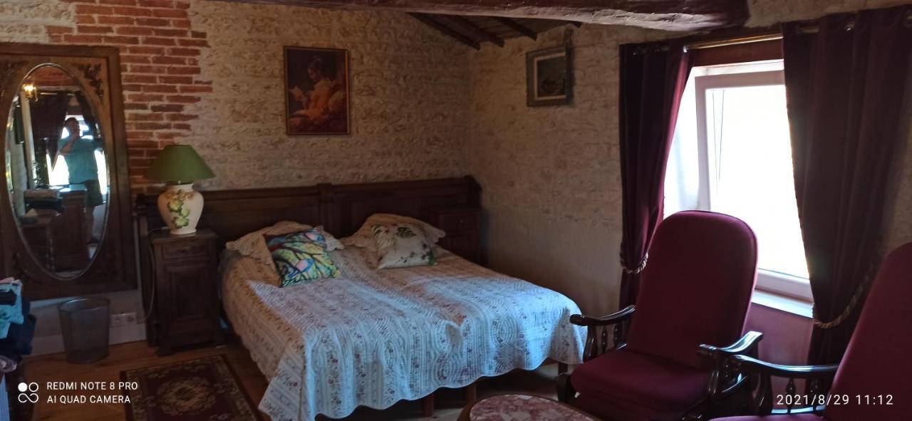 Bed and Breakfast Chez Marek Et Urszula Le Langon Exterior foto